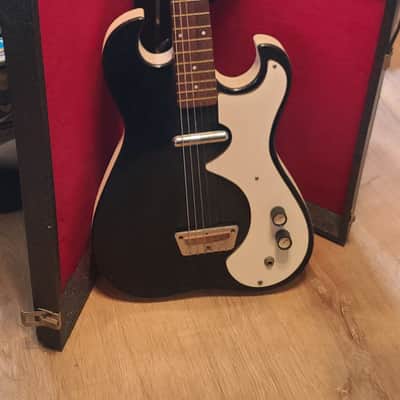 Silvertone 1448 With Case Amp 1963 - Black image 1