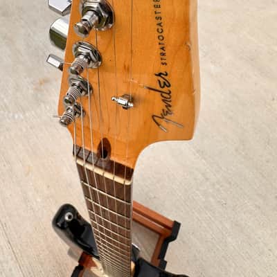Fender American Deluxe Stratocaster Alder with Rosewood Fretboard 2005 3-Color  Sunburst image 16