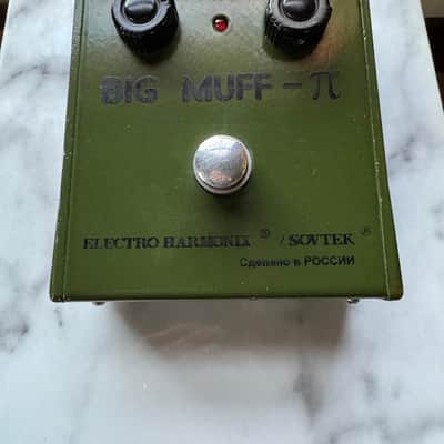 Electro-Harmonix Big Muff Pi V7 (Green Russian) | Reverb