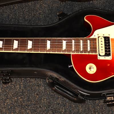 Gibson Les Paul Classic Cherry Sunburst with case 2023 image 2
