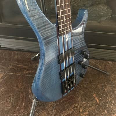 Peavey Cirrus 4 Active with Rosewood Fretboard