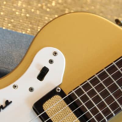 1966 Airline Model 7214 Amp-In-Case Electric Guitar Gold Blue + OHSC image 3