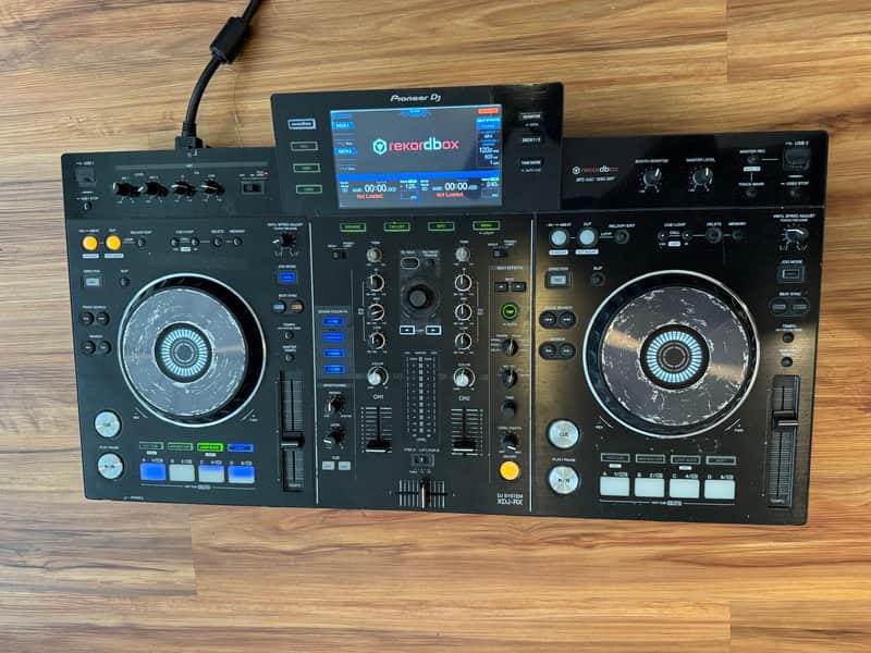 Pioneer XDJ-RX Digital DJ System 2010s - Black image 1