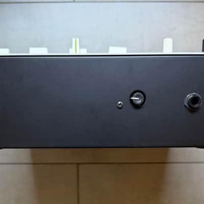 Korg KM-402 2008 - White image 7