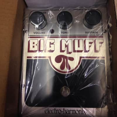 Electro-Harmonix Big Muff Pi Guitar Pedal image 3
