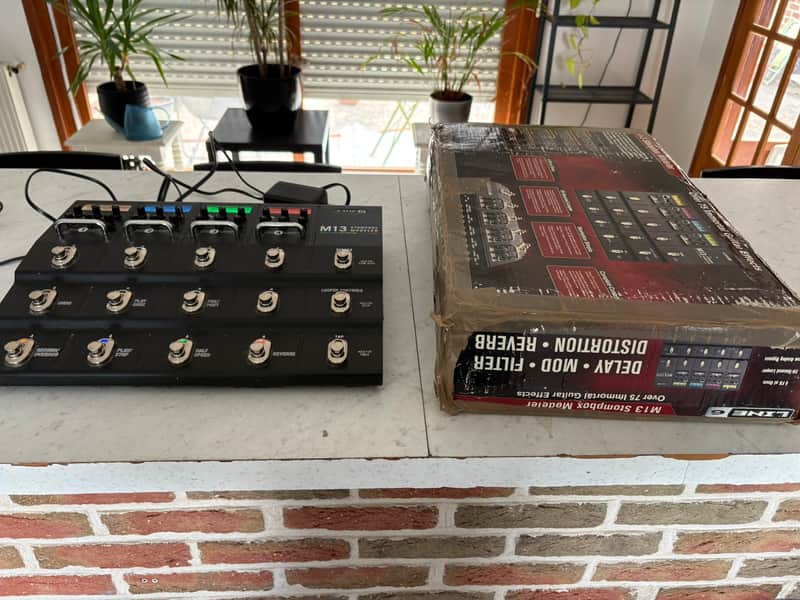 Line 6 M13 Stompbox Modeler 2010s - Black image 1