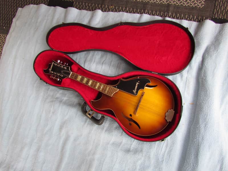 Harmony H425 Batwing Mandolin W/Original Chipboard Case 1972? Vintage Harmony H 425 Mandolin Made In The USA image 1