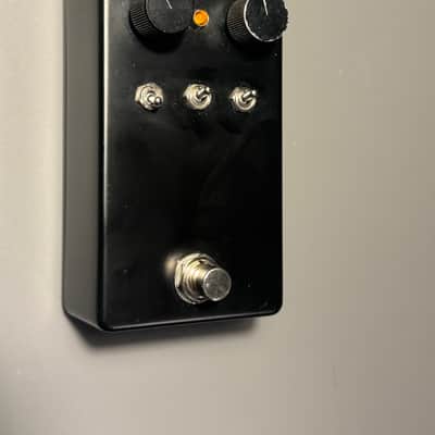 Fairfield Circuitry The Unpleasant Surprise CLONE imagen 2