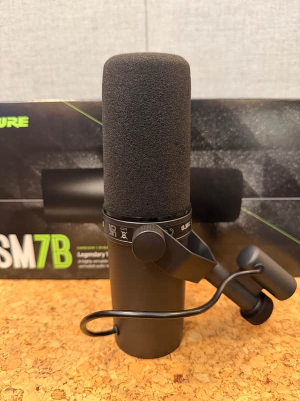 Shure SM7B Cardioid Dynamic Microphone 2001 - Present - Black