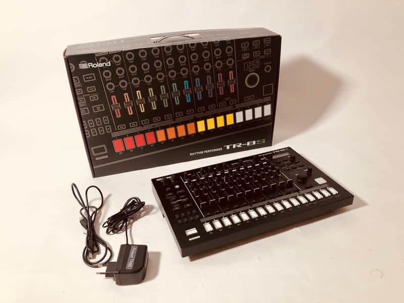 Roland TR-8S AIRA Rhythm Performer with Sample Playback 2018 - Present - Black image 1