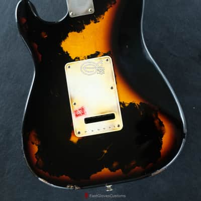 Fender Stratocaster S/S/H Black on Sunburst Aged Relic image 6