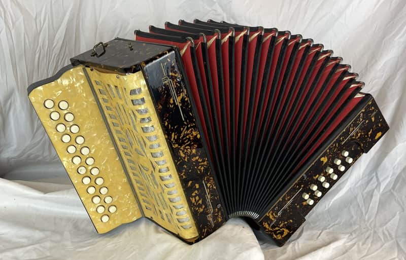 8381 - Mocha German Garmon Key of A Button Accordion MM 23 12 image 1
