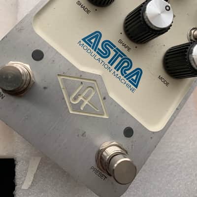 Immagine Universal Audio Astra Modulation Machine 2021 - Present - White - 6
