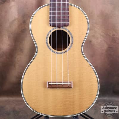 Martin 2013 Style-2K Concert Ukulele image 7