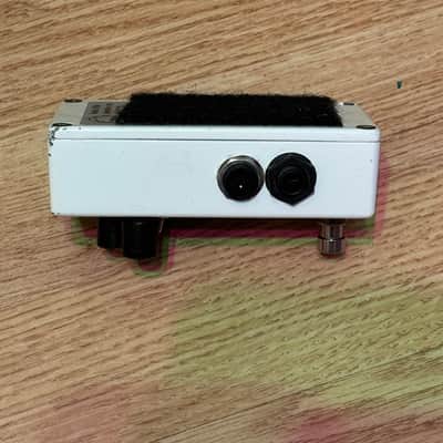 Pigtronix Quantum Time Modulator 2013 - White image 3