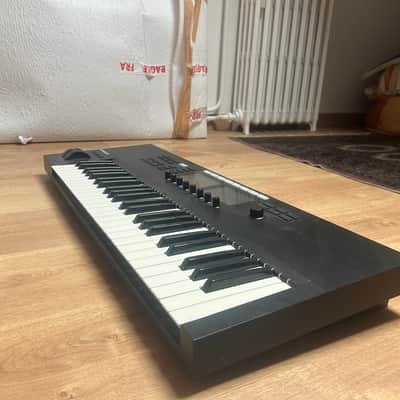 Native Instruments Komplete Kontrol S49 Mk2 2010s - Black image 2