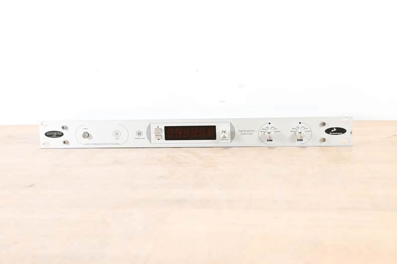 Antelope Audio Isochrone OCX Audio Master Clock CG014QQ image 1