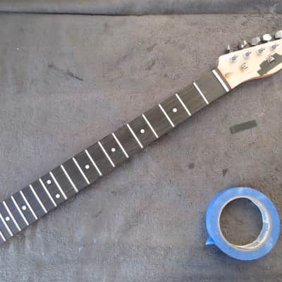 Telecaster Neck With Tuners MIM - Satin image 1