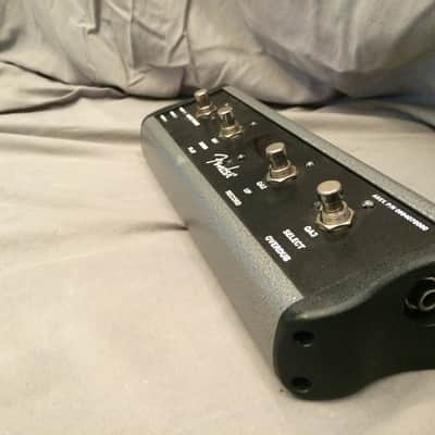 Fender ULT-4 Footswitch Pedal for Fender G Dec 30 Amp image 6