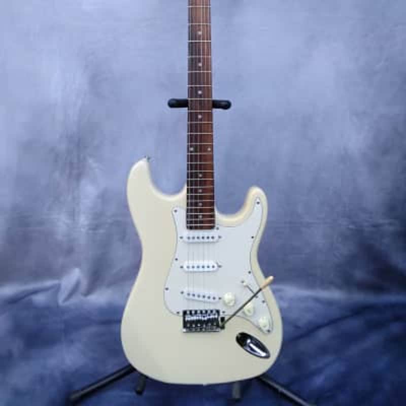 Stratocaster Style Guitar, unbranded, White image 1