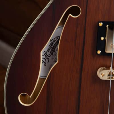 D'Angelico DADSSSBBGT DELUXE SS Single Cutaway Semi-Hollow Body 6-String Electric Guitar w/Deluxe Hardshell Case image 7