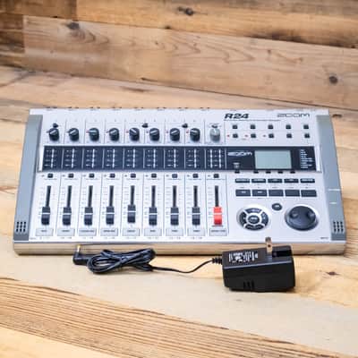 Zoom R24 (R-24) Digital Multitrack Recorder Multi-Track Interface U284609 image 2