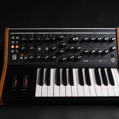 Moog Subsequent 25 - Paraphonic Synthesizer [Three Wave Music] image 3