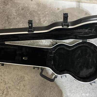 SKB 56 LP-Style Molded Guitar Case image 2