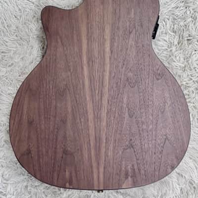 Tagima Olive Grace EQ-NTOP Acoustic Guitar w/HS Case - Natural Finish - B stock image 4