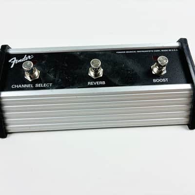 Fender 3-Button Footswitch – USA. Deluxe, Deluxe 90, Princeton 112. (Late ‘80s / Early ‘90s) image 3