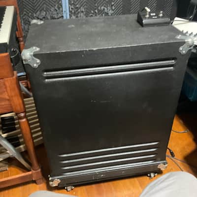 Custom Leslie Model 25 400 watt speaker cabinet with footswitch. 2 speed motor for upper rotor and lower drum. rotor. Leslie Model 25 with high frequency rotor added/modified... Black bed liner image 2