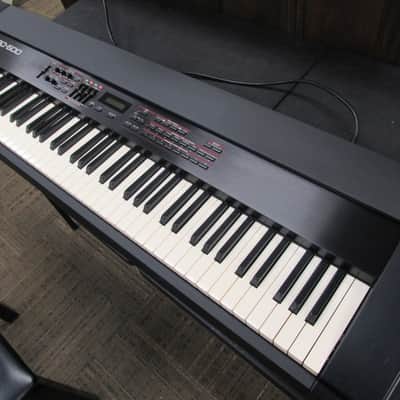 Roland RD-600 88 Key Semi Weighted Digital Piano Keyboard / Synth