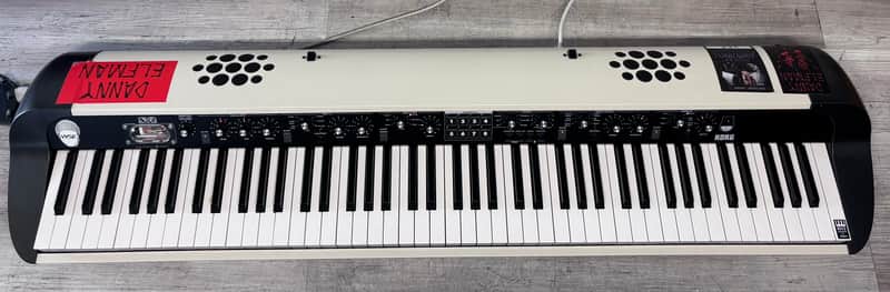 Korg SV2-SP 88 Key Stage Vintage Digital Piano with Speakers 2020 - Present - Creme with White / Black Keys image 1