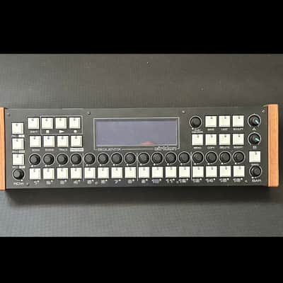 Sequentix Cirklon V1 Sequencer 2012 - 2018 - Black image 4