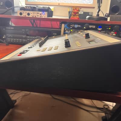 The Original Legendary E-MU Systems SP-1200 8-Voice Drum Sampler 1987 - 1996 - Black image 3
