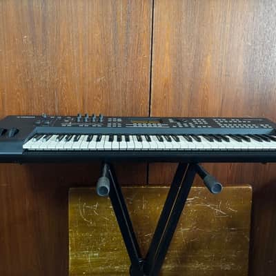 Yamaha MOX6 61-Key Semi-Weighted Music Production Synthesizer Workstation w/ power supply image 5