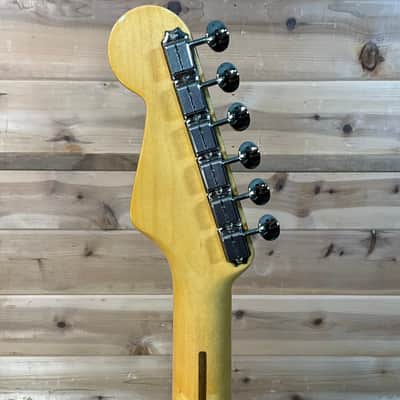 Fender 70th Anniversary American Vintage II 1954 Stratocaster Electric Guitar - 2-Color Sunburst image 5
