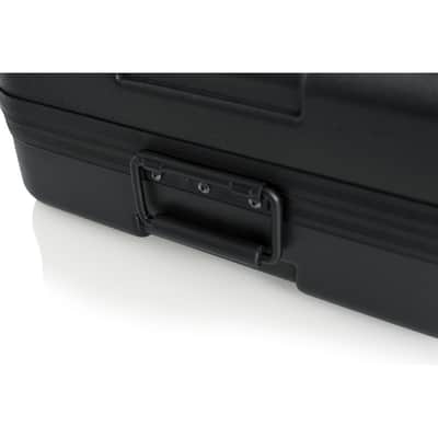 Gator GTSA-KEY61 Molded 61-Note Keyboard Case with Wheels image 4