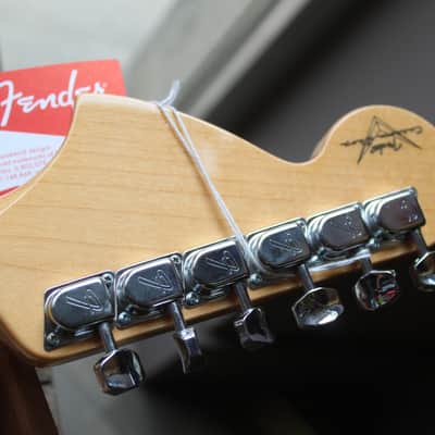 FENDER "Custom Shop Yngwie Malmsteen Vintage White, Scalloped Maple" HARDCASE, PAPERS, STRAP, 3, 68 KG image 10