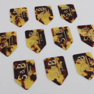 10 Pentagon Plectrums Bert Weedon style Tortoiseshell Celluloid Picks 0.7mm Medium image 2