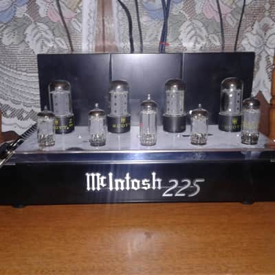 McIntosh MC225 25-Watt Stereo Tube Power Amplifier
