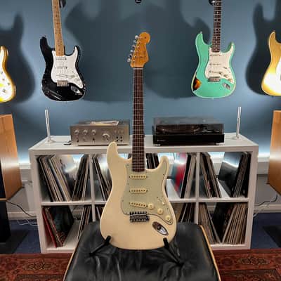 Fender American Vintage II 1961 Stratocaster 2022 - Olympic White image 1