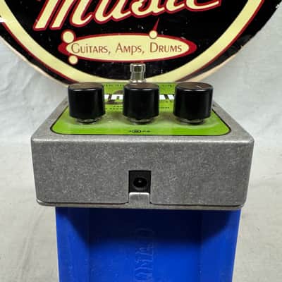 Electro-Harmonix Bass Big Muff Pi π Bass Fuzz Distortion Pedal image 5