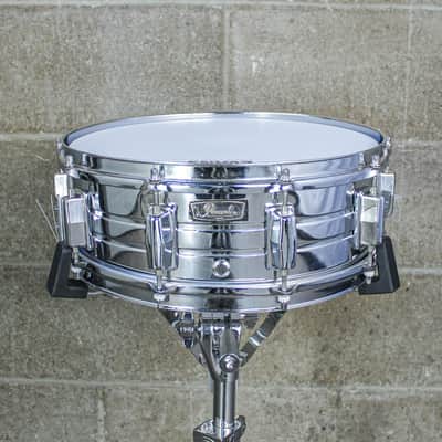 Pearl 80s Chrome Over Steel 10 Lug Snare Drum image 1