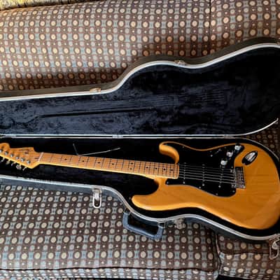Fender American Professional Stratocaster, Light Ash with Maple Fretboard 2018 - Aged Natural image 12