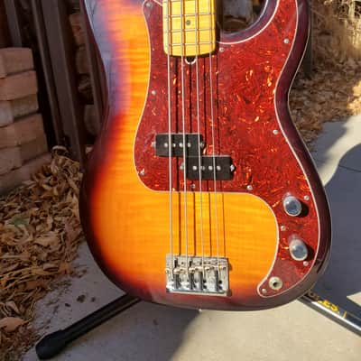 Fender Select Precision P Bass with Hardcase image 17