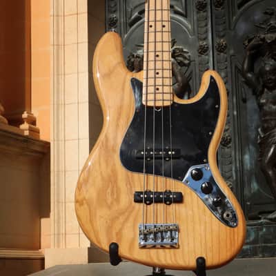 Fender American Professional Jazz Bass® | 2018 image 5