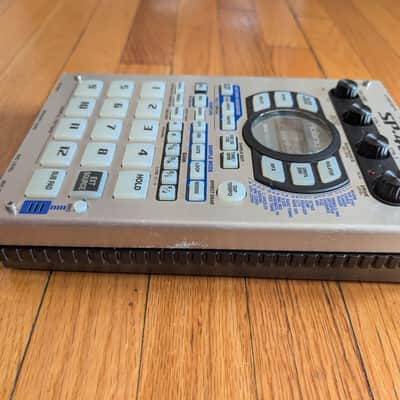 Roland SP-404 Sampler 2005 - 2008 - Silver image 8