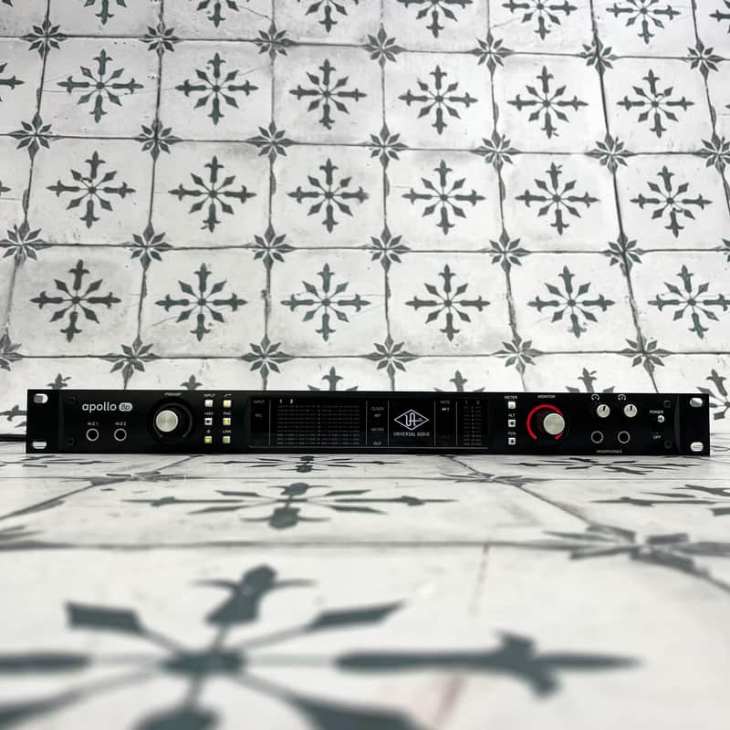 Universal Audio Apollo 8p QUAD Thunderbolt 2 Audio Interface
