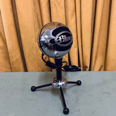 Blue Snow Ball USB microphone image 2